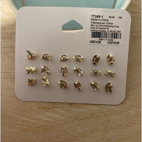 Claire’s Pearl and Diamond Stud Set - Picture 3 of 4